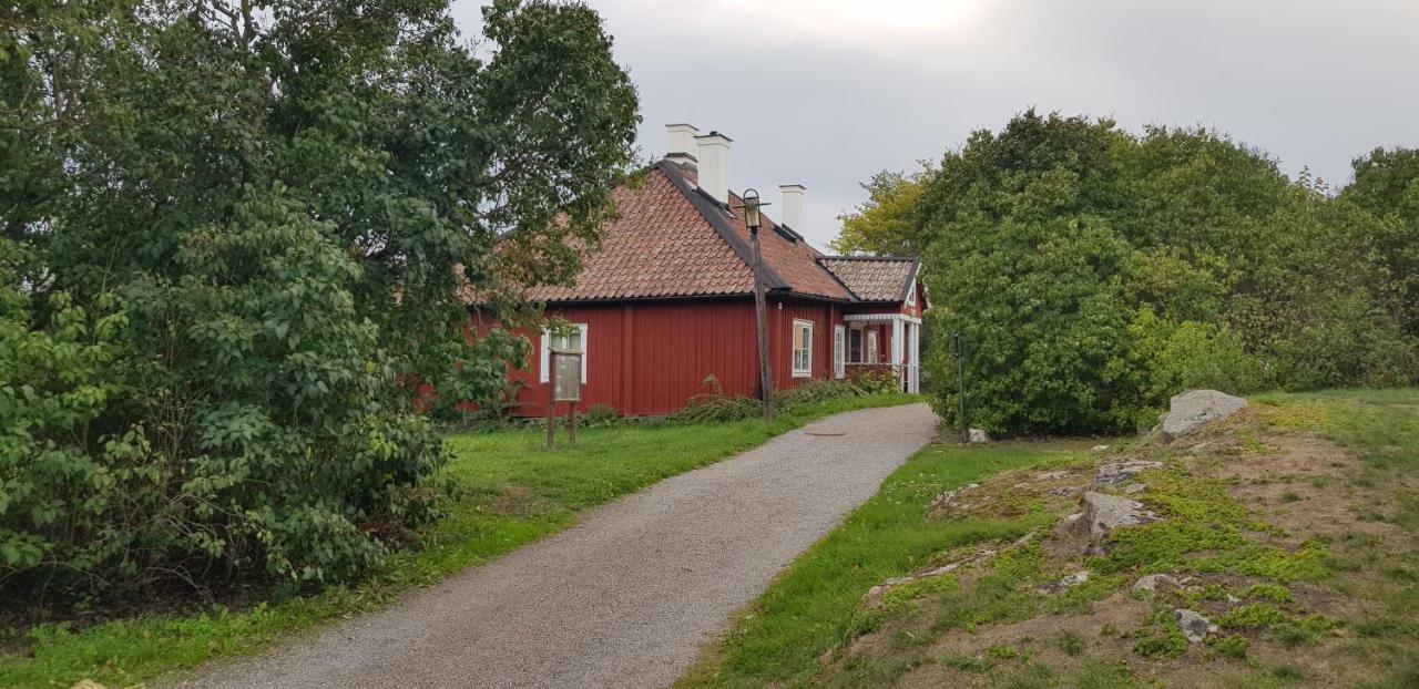 Entire Modern In Kista - Suitable For Four Persons Feriehus Stockholm